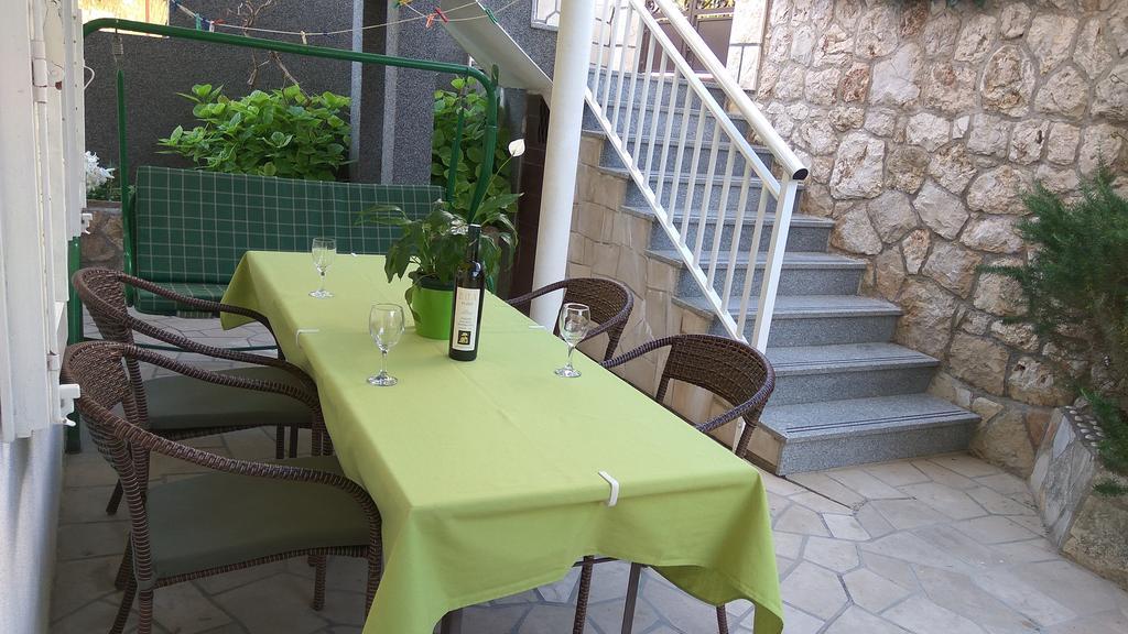 Apartments Desa Petric Hvar Town Esterno foto