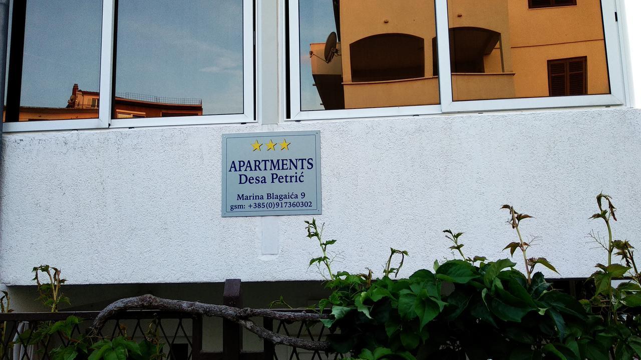 Apartments Desa Petric Hvar Town Esterno foto